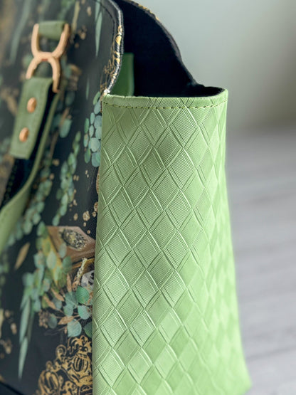 The Sewfisticated HexaTote