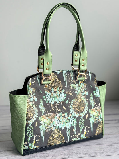 The Sewfisticated HexaTote