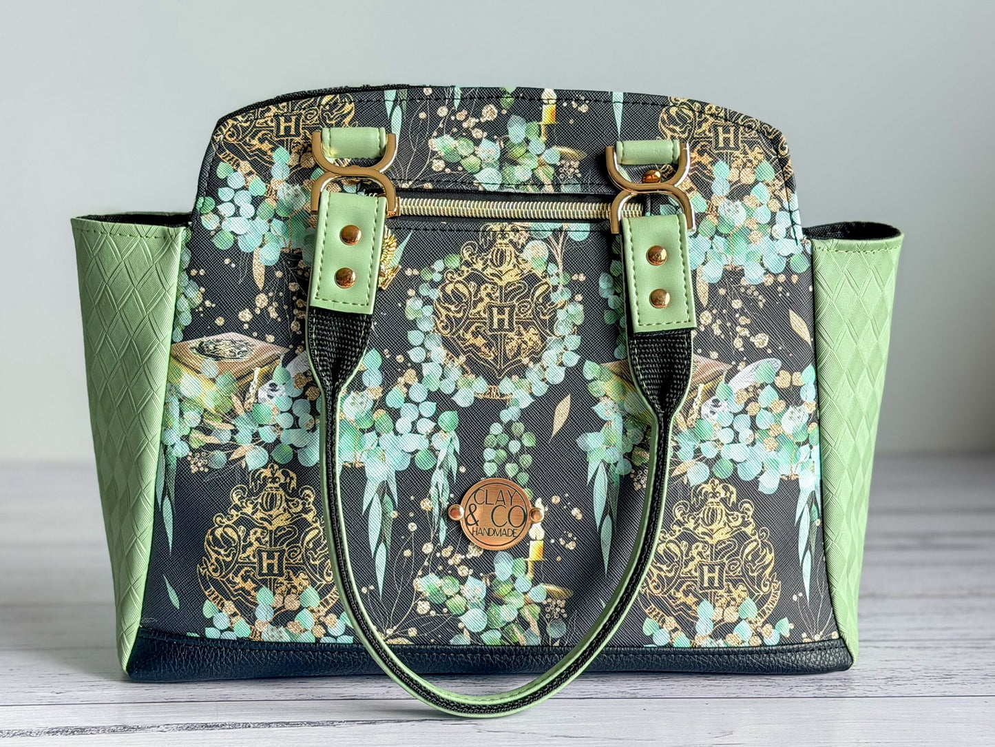 The Sewfisticated HexaTote